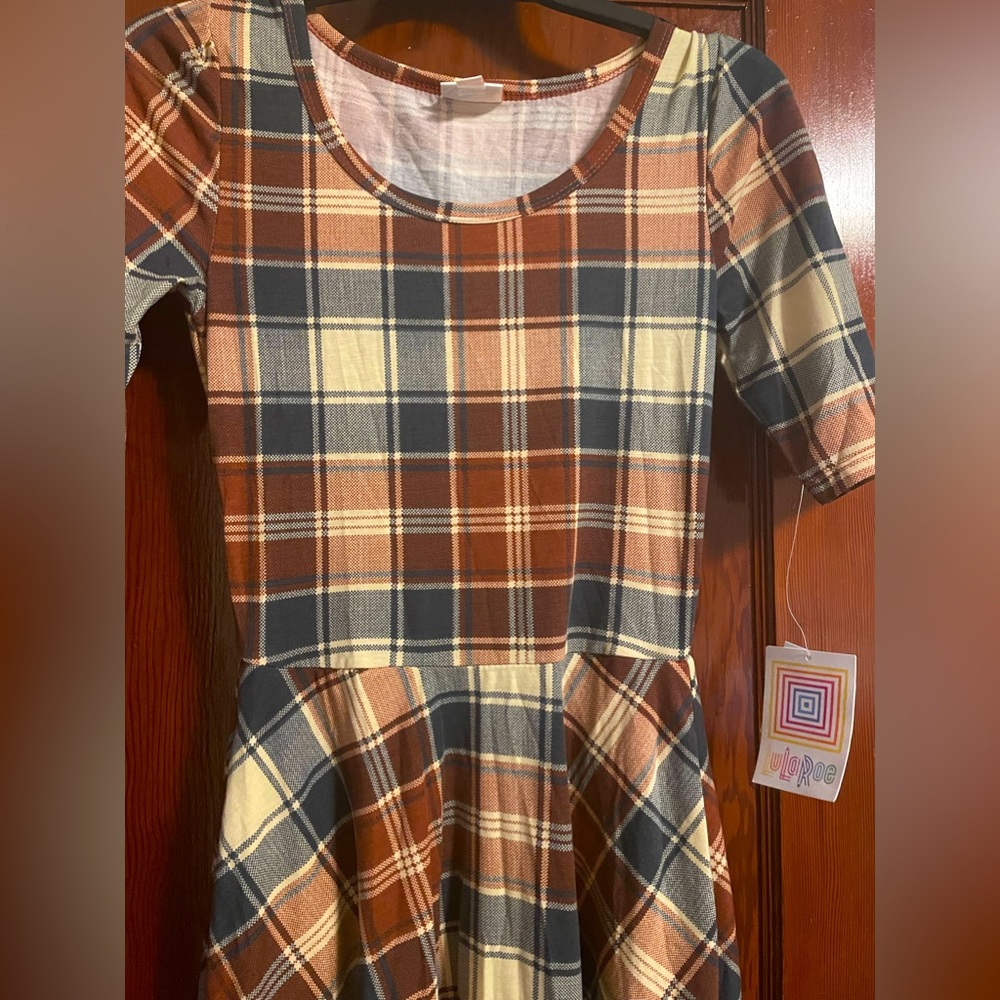 Lularoe short sleeved dress.
